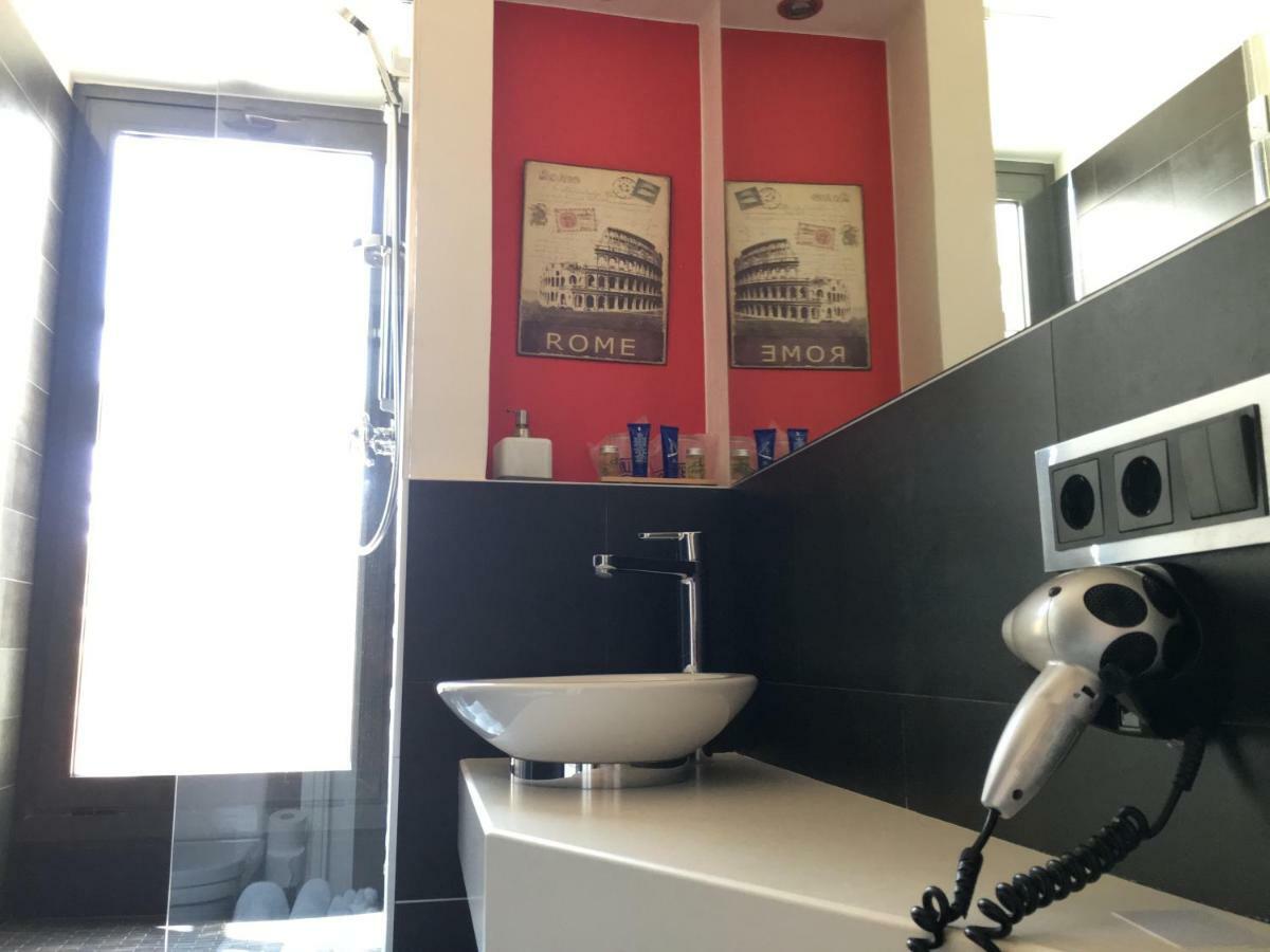 Hotel Calabria La Garriga Kültér fotó