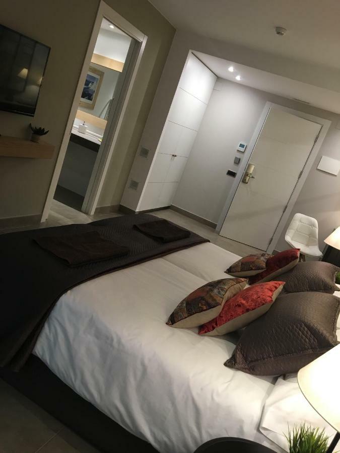 Hotel Calabria La Garriga Kültér fotó