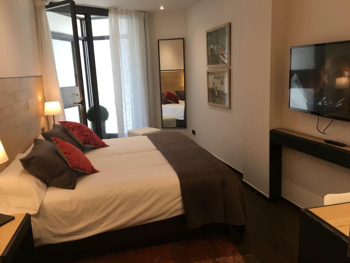 Hotel Calabria La Garriga Kültér fotó