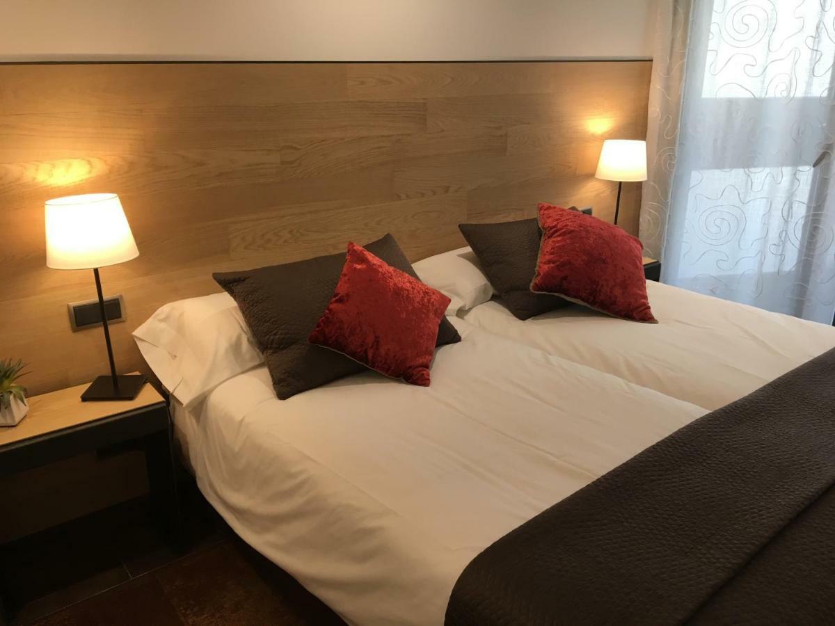 Hotel Calabria La Garriga Kültér fotó